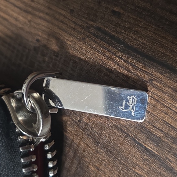 Christian Loubutin Panettone Gray Zip-Around Wallet - Picture 4 of 16